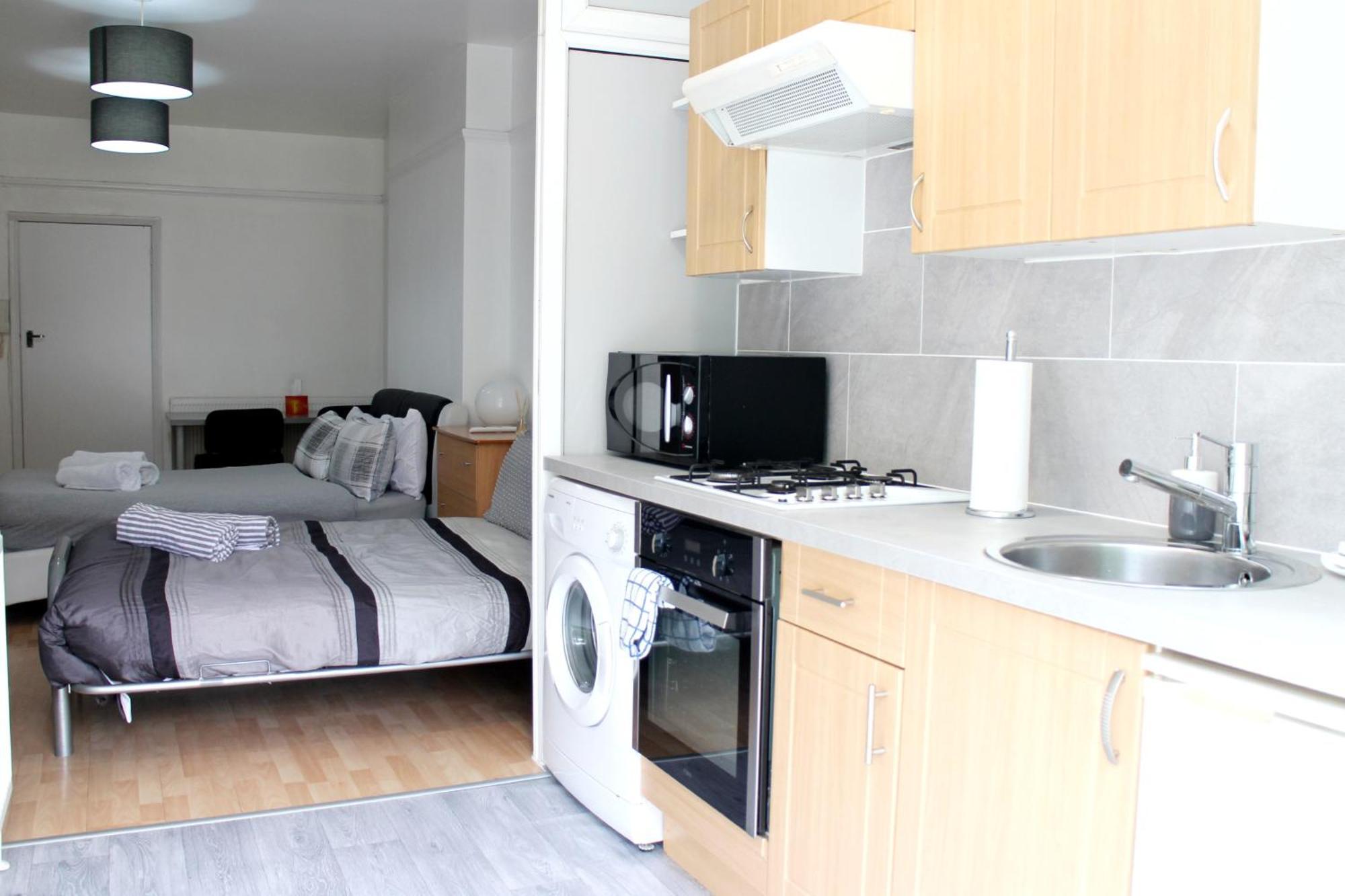 Large Studio Garden Flat On Golders Green Road London Ngoại thất bức ảnh